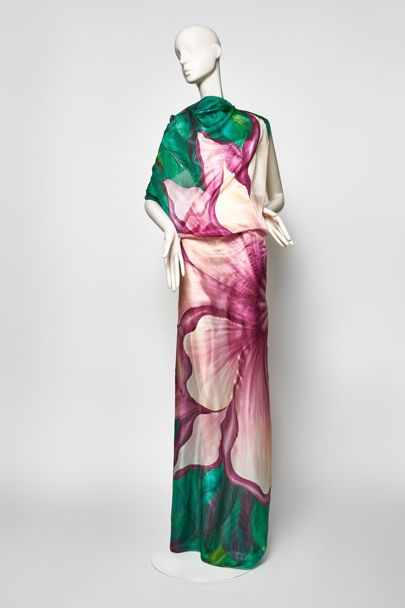 MAXIFULAR ESSENCE FLOR ROSA Y NUDE SOBRE VERDE