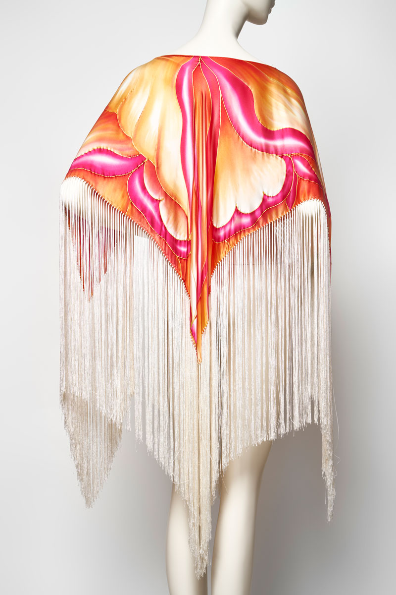 PONCHO FLECADO ESSENCE FLORES PONCHO FLECADO ESSENCE FLORES